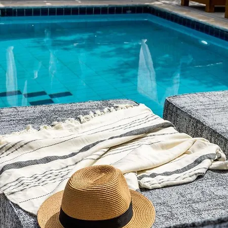 Theros, Philian And Hotel *