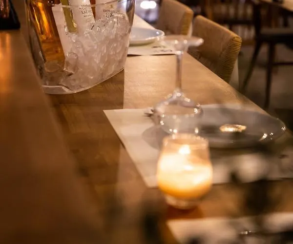 Theros, Philian And Szkiáthosz