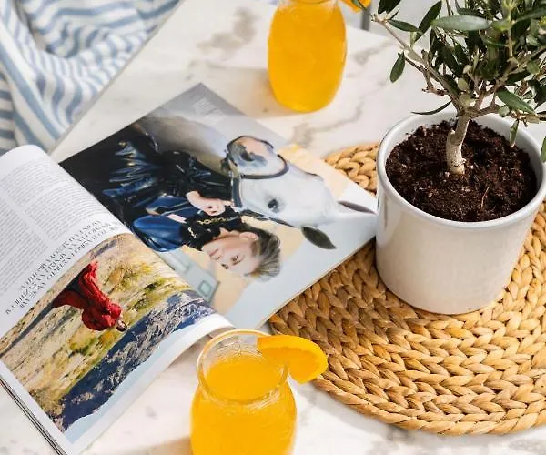 Theros, Philian And Szálloda *