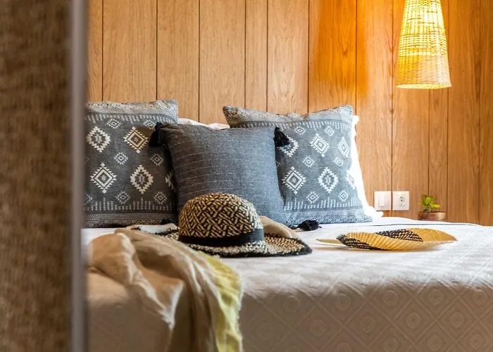 Szálloda Theros, Philian And Szkiáthosz