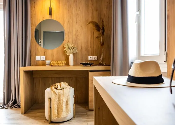 Szálloda Theros, Philian And Szkiáthosz