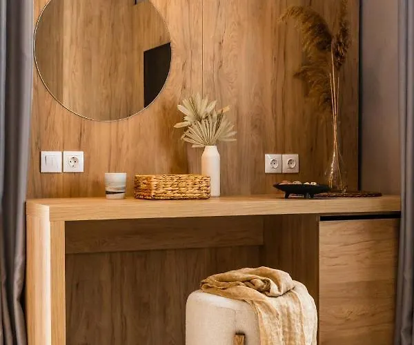 Szálloda Theros, Philian And Szkiáthosz