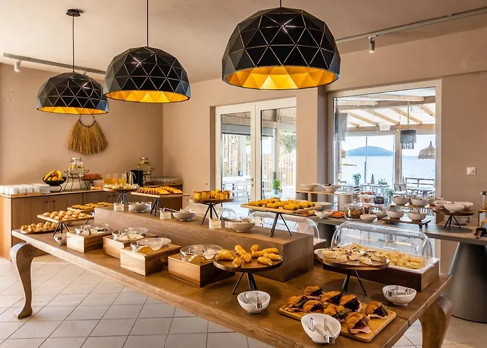 Szálloda Theros, Philian And Szkiáthosz