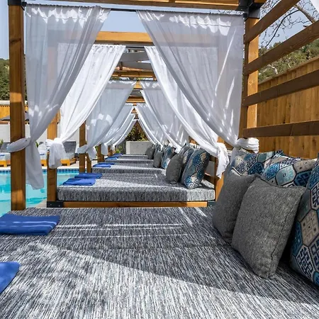 Theros, Philian And * Skiathos