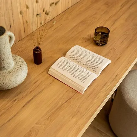 Theros, Philian And Hotel