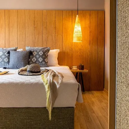 Theros, Philian And * Skiathos