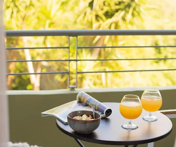 Theros, Philian And Hotel *