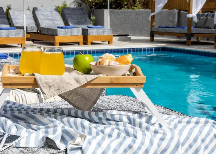 Theros, Philian And Hotel